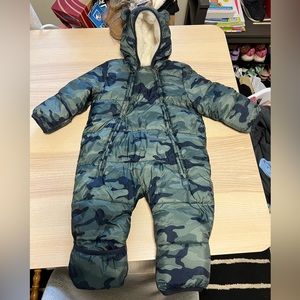 GAP baby snowsuit camo